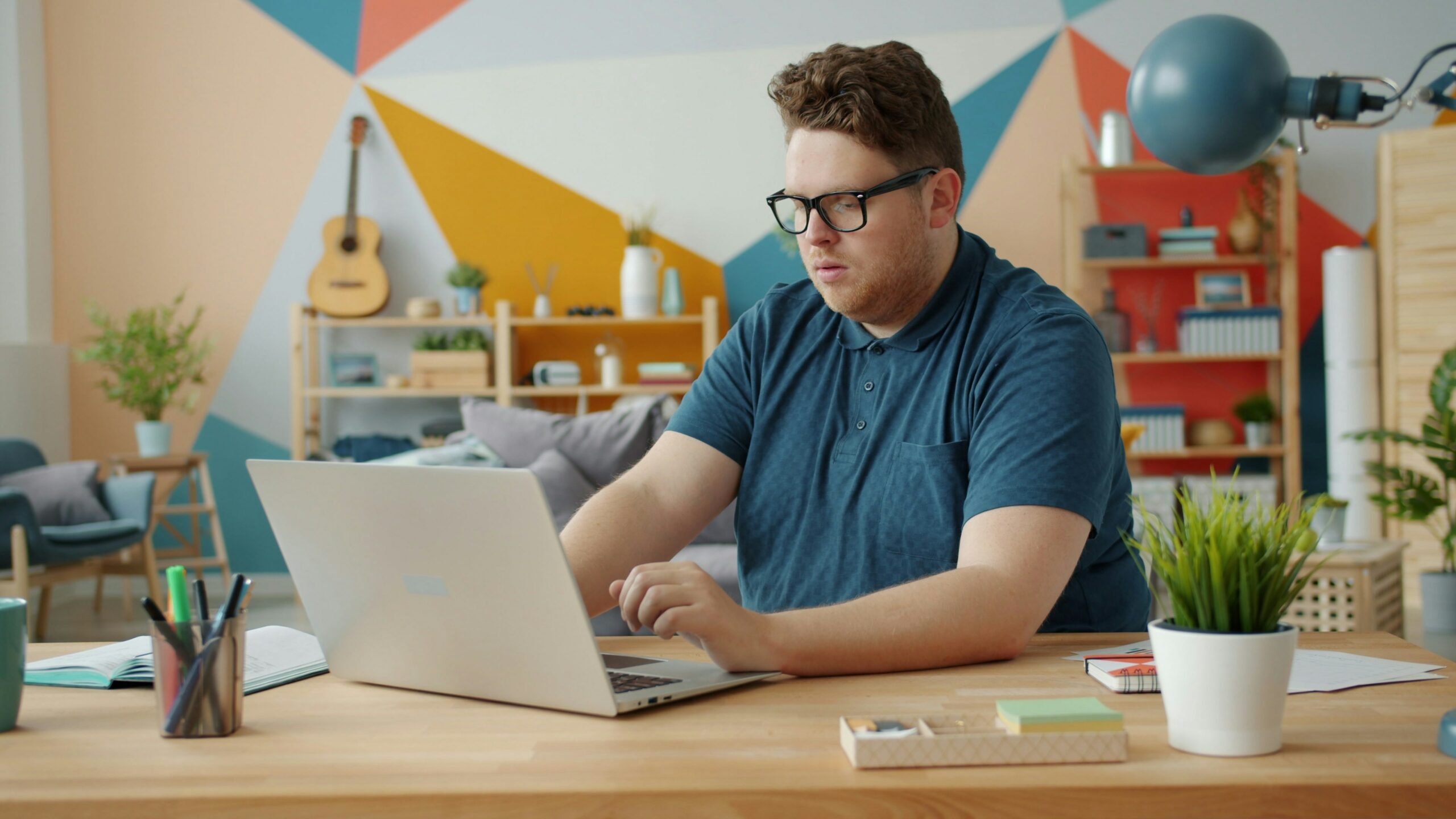 freelancer laptop